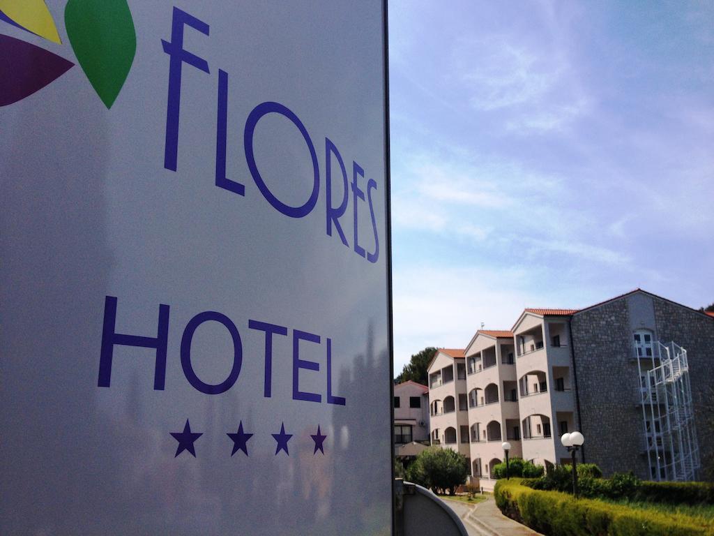 Hotel Flores Poreč Exteriör bild